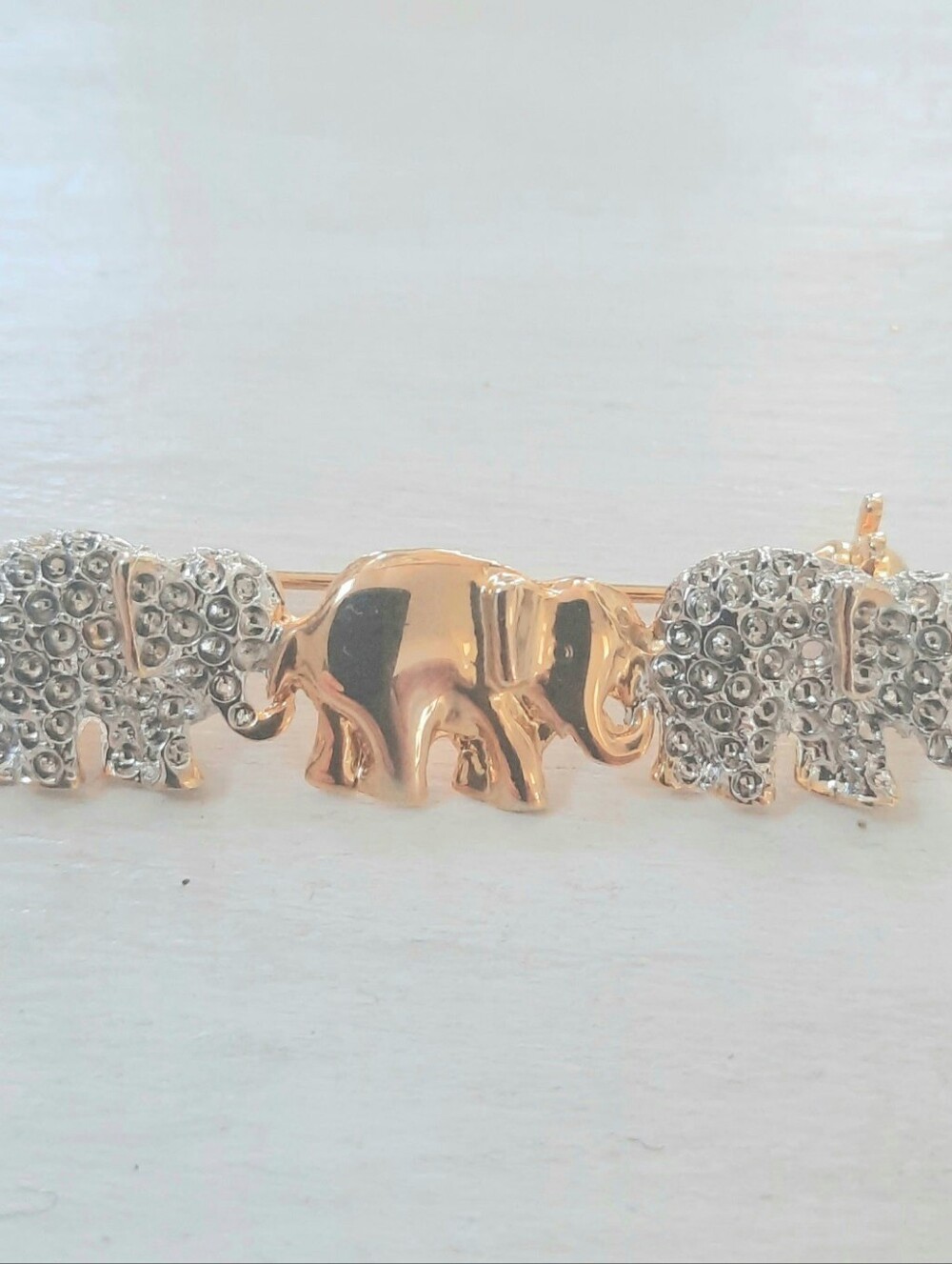 VTG Three Elephant Procession Brooch with Rhinestones Collectible Item